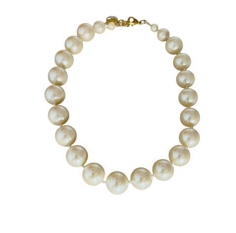 Emma Choker