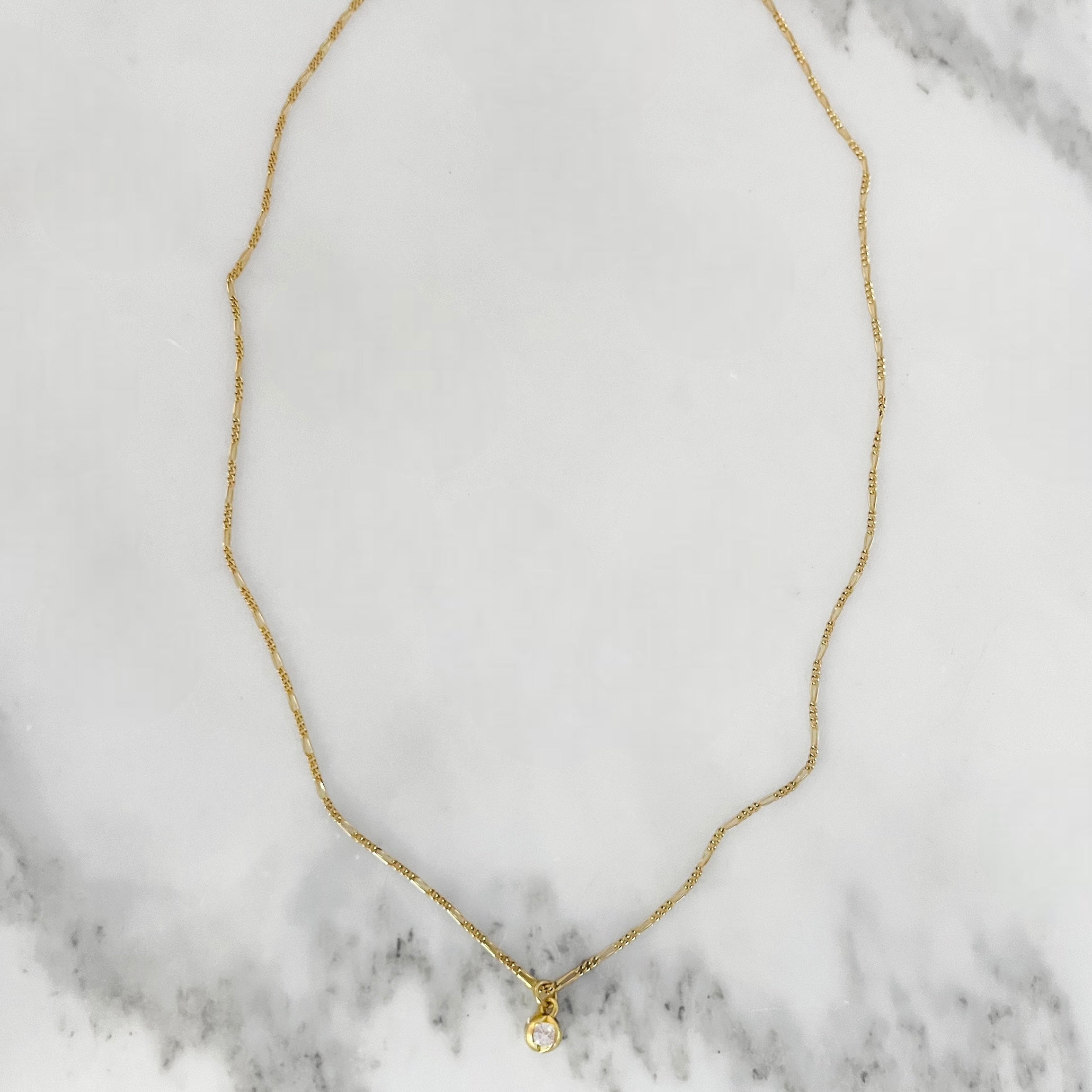 Gold Lotte Necklace